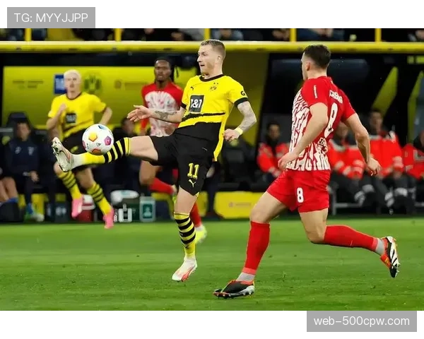 前瞻:下赛季德甲比赛用球微调,或对任意球罚球轨迹产生轻微影响 前瞻:下赛季德甲比赛用球微调,或对任意球罚球轨迹产生轻微影响